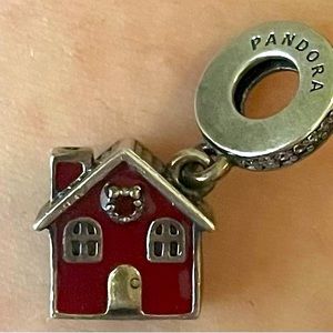 Pandora Cozy Christmas House Charm